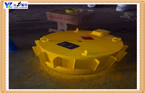 RCDD-8電磁除鐵器-T1/T2/T3超強磁力,如今除鐵器龐大的市場需求空間對于除鐵器生產(chǎn)企業(yè)而言，迎來了強打的發(fā)展空間。山東遠力已在除鐵器市場打出名聲，在如此巨大的市場規(guī)模和樂觀的市場前景，各路豪強紛紛進入磁選設(shè)備市場，行業(yè)內(nèi)群雄逐鹿格局悄然顯現(xiàn)。除鐵器適用于輸煤港口、大型火電廠、煤礦、礦山、建材等對除鐵要求特別高的場所，可在粉塵、潮濕、海邊鹽霧腐蝕嚴重等惡劣環(huán)境下正常工作.