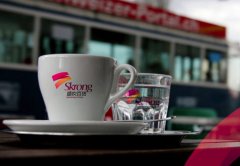 盛妝百貨大樓形象logo欣賞